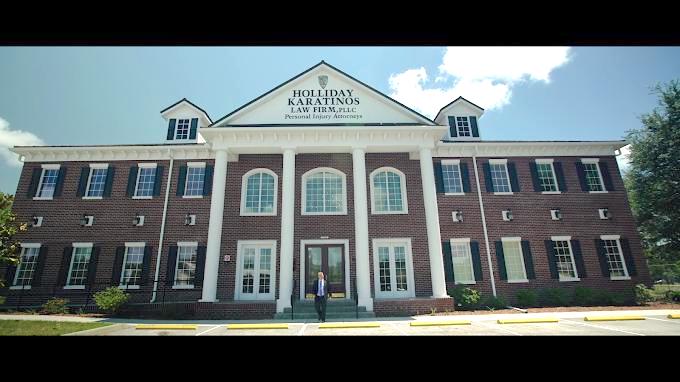 Exterior image of the Holliday Karatinos Law Firm location in Brooksville